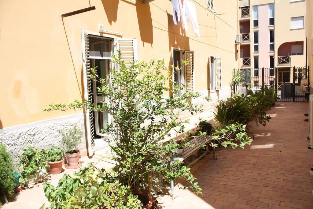 Davi Bed & Breakfast Cagliari Ngoại thất bức ảnh